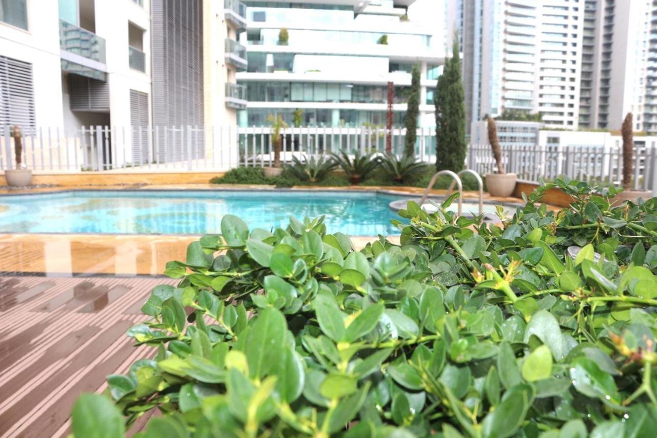 Versace Tower Luxury Suites - Downtown Beirut Exterior photo