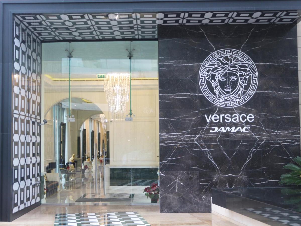 Versace Tower Luxury Suites - Downtown Beirut Exterior photo