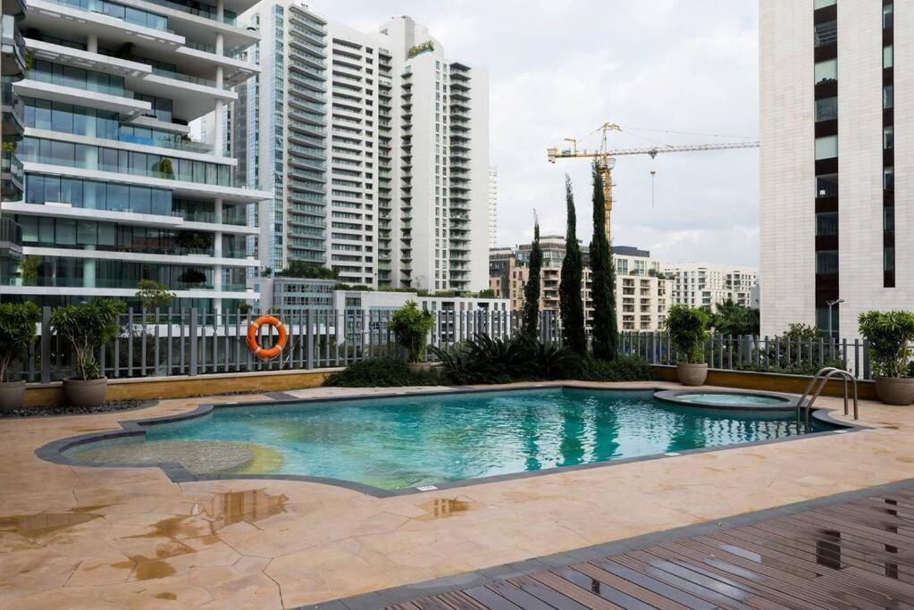 Versace Tower Luxury Suites - Downtown Beirut Exterior photo