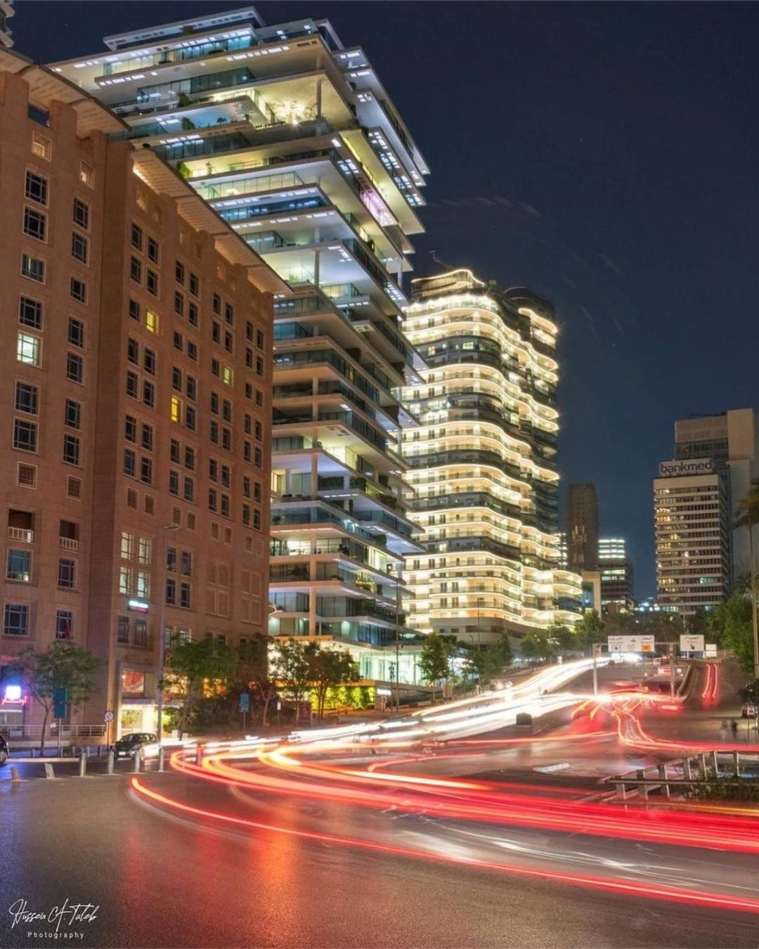 Versace Tower Luxury Suites - Downtown Beirut Exterior photo