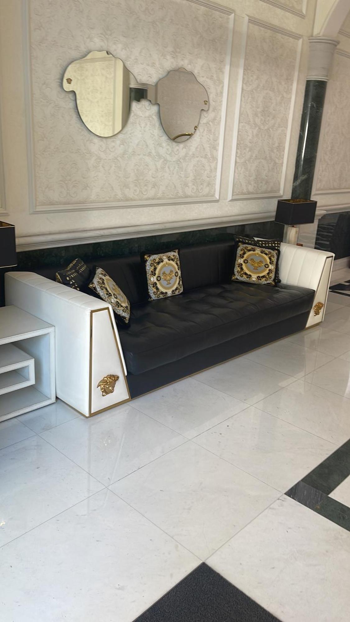Versace Tower Luxury Suites - Downtown Beirut Exterior photo